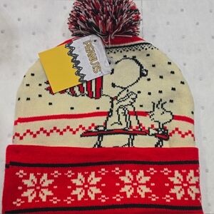 Peanuts Red/Blk/Wht Snowflake Pompom Beanie Hat OSFM Nwt
